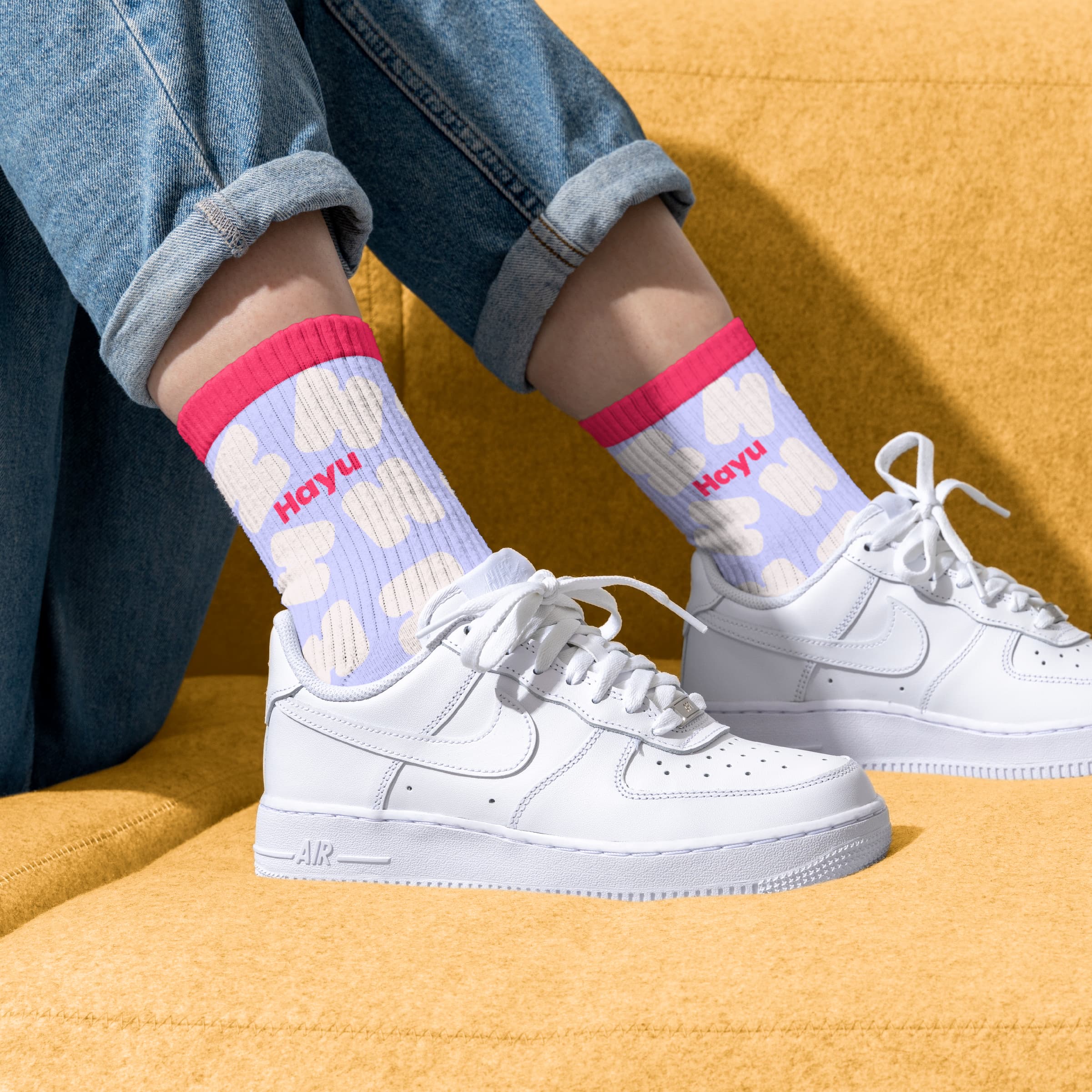 hayu-case-socks